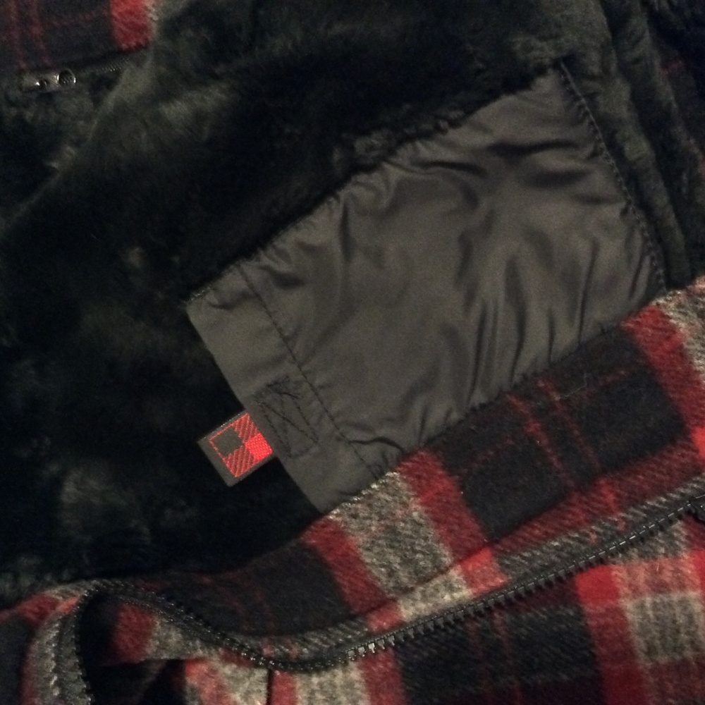Woolrich Fleece lined Wool Black & Red plaid vest - Women's SMALL - Picture 8 of 8